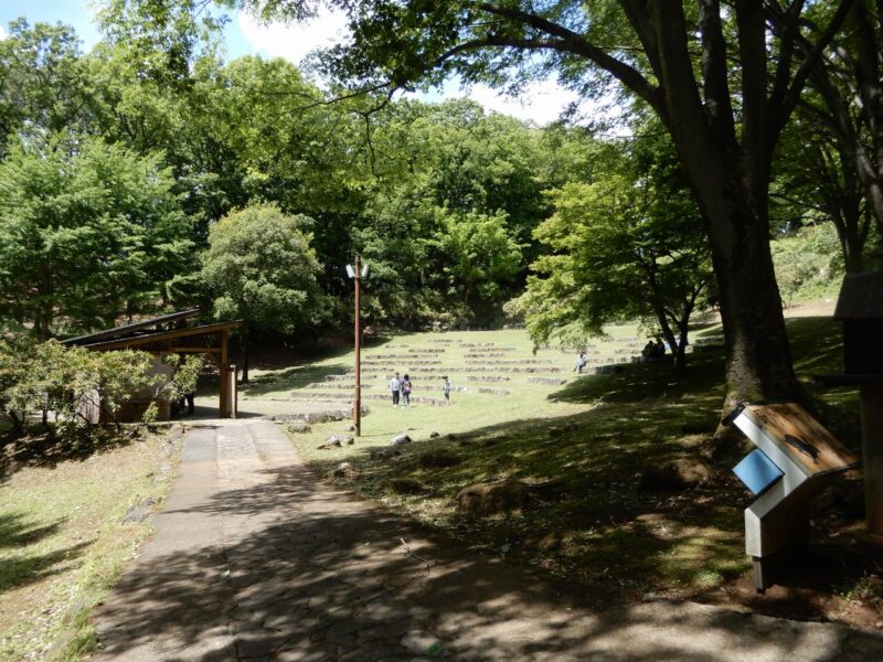 県立七沢森林公園野外ステージ